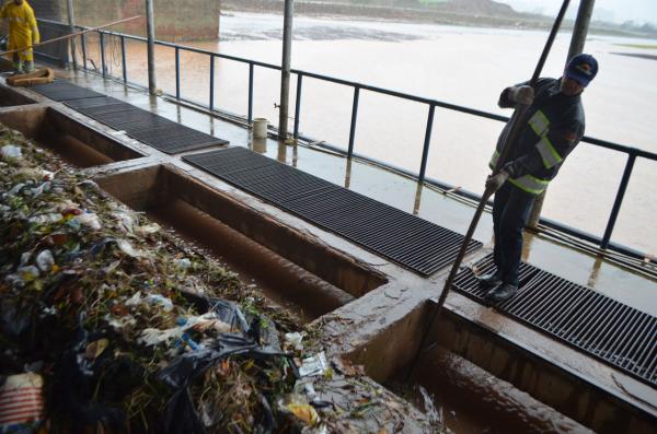 Equipe Do Semae Monitora Casas De Bombas