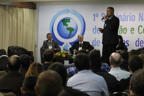 Semae Participa De Seminário Sobre Perdas De água